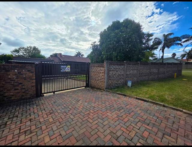4 BEDROOM PROPERTY TO RENT IN GLEN MARAIS
